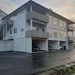 Apartman Nydelig Leilighet- Solrik/2 Balkonger Seim