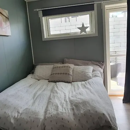 Apartamento Nydelig Leilighet- Solrik/2 Balkonger Seim (Alver)