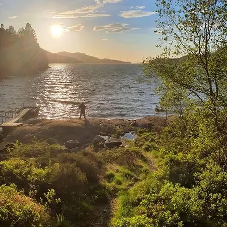 Nydelig Leilighet- Solrik/2 Balkonger 公寓 *