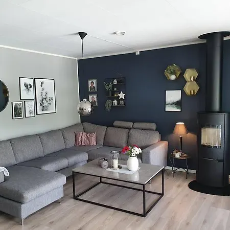 Nydelig Leilighet- Solrik/2 Balkonger Apartman Seim