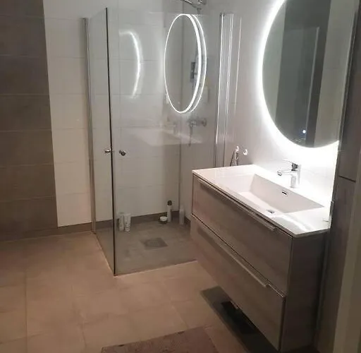 Nydelig Leilighet- Solrik/2 Balkonger דירה Seim (Alver)