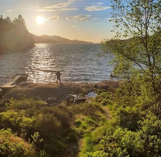 Nydelig Leilighet- Solrik/2 Balkonger דירה *