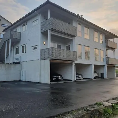 Apartment Nydelig Leilighet- Solrik/2 Balkonger Seim (Alver)